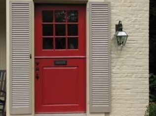 1317 Hillcrest Rd, Lancaster, PA 17603