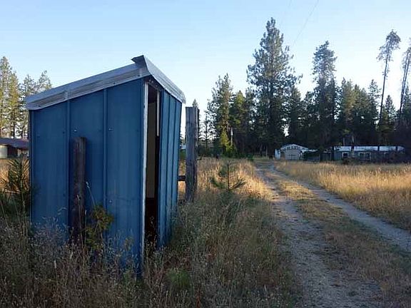 2nd image of 322271 Highway 2