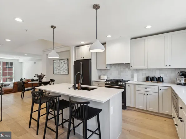 2009 Abigail St, Philadelphia, PA 19125