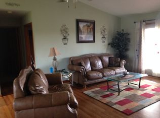 642 Cross Lanes Rd, Westmoreland, TN 37186