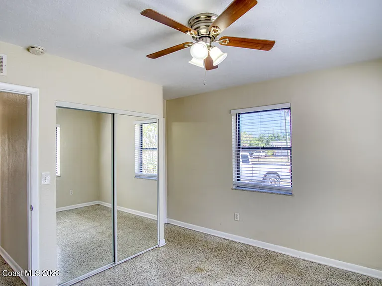 1010 Bianca Dr NE — Photo 16