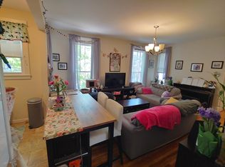 126 W Wyoming Ave APT 4, Melrose, MA 02176
