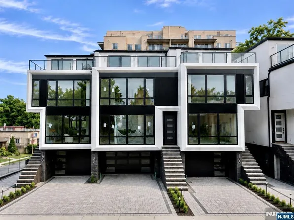 190 Prospect St, Fort Lee, NJ 07024