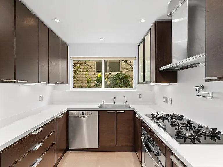 10645 Wilshire Blvd #101 — Photo 15