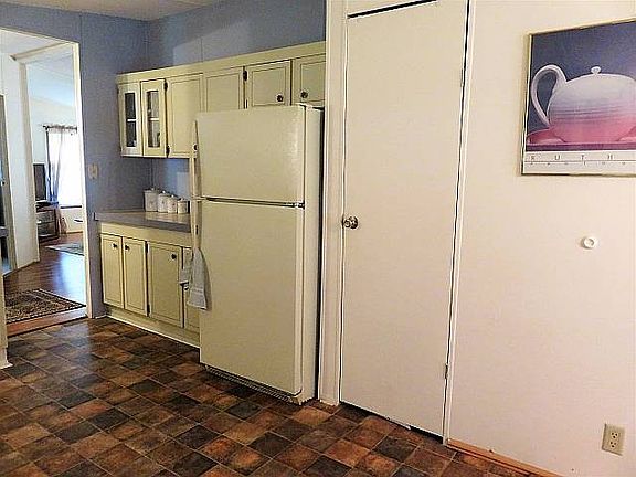 4th image of 1002 Oak Leaf Ln #34