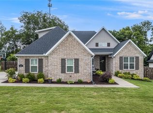 265 Waterfall Ln, Springdale, AR 72762