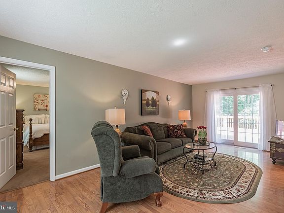 4th image of 36908 Newlands St