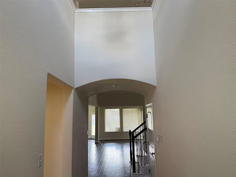 6802 Tiger Trl — Photo 3