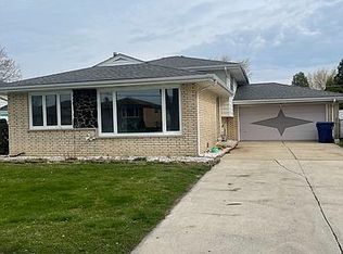 6224 W 91st St, Oak Lawn, IL