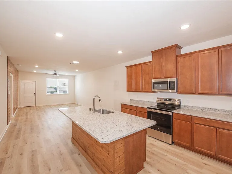 603 N Echols St #A — Photo 4