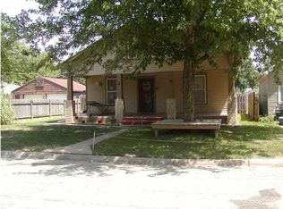 208 S Wichita St, Haven, KS 67543