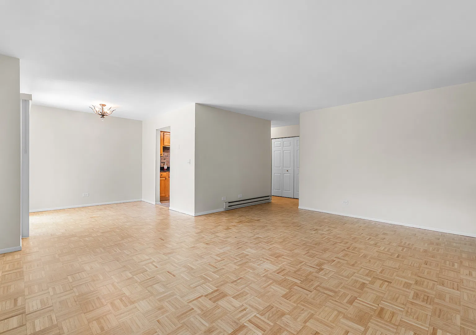 2 bed, 1.5 bath, 1022 sqft, $1,980 — Photo 4
