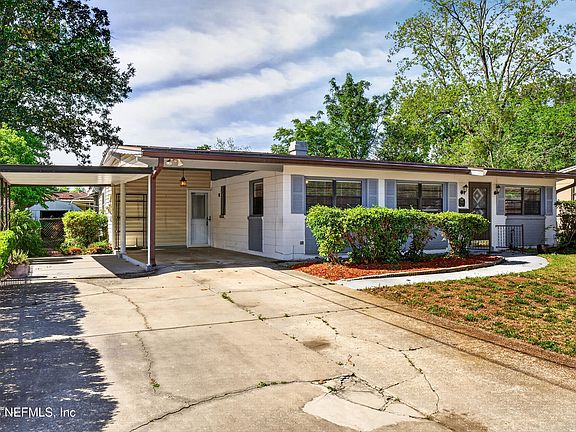 5th image of 7638 CREST Drive N