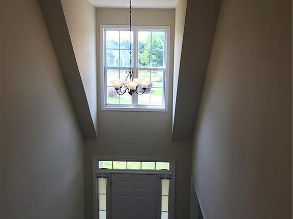 5th image of 130 Clifton Ct SE