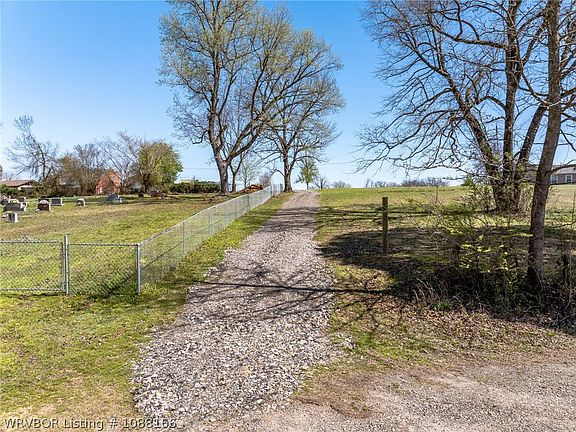 4th image of Carney Ln