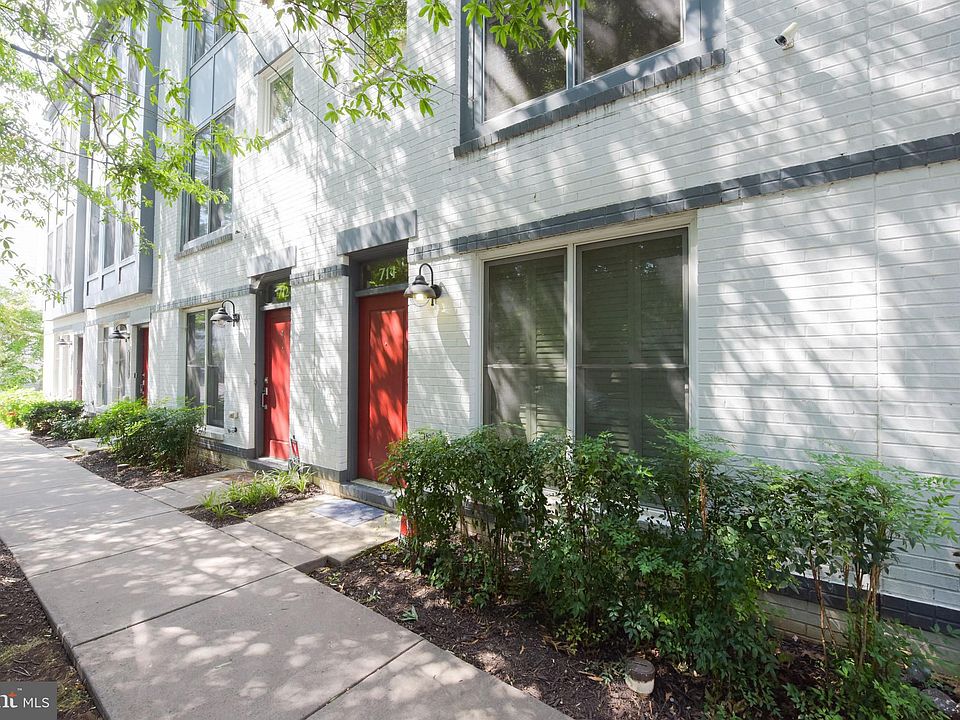 1st image of 714 Snowden Hallowell Way