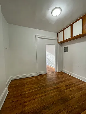 Rented by Peter R. Hungerford, LREB | media 18