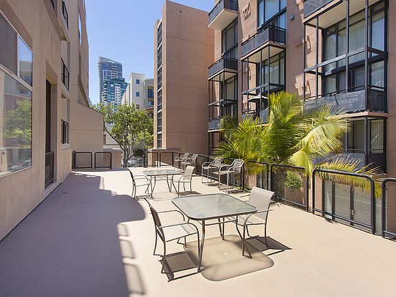 4th image of 302 Island Ave APT 326