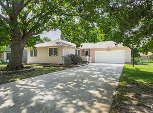 5419 SW 11th Ter, Topeka, KS 66604