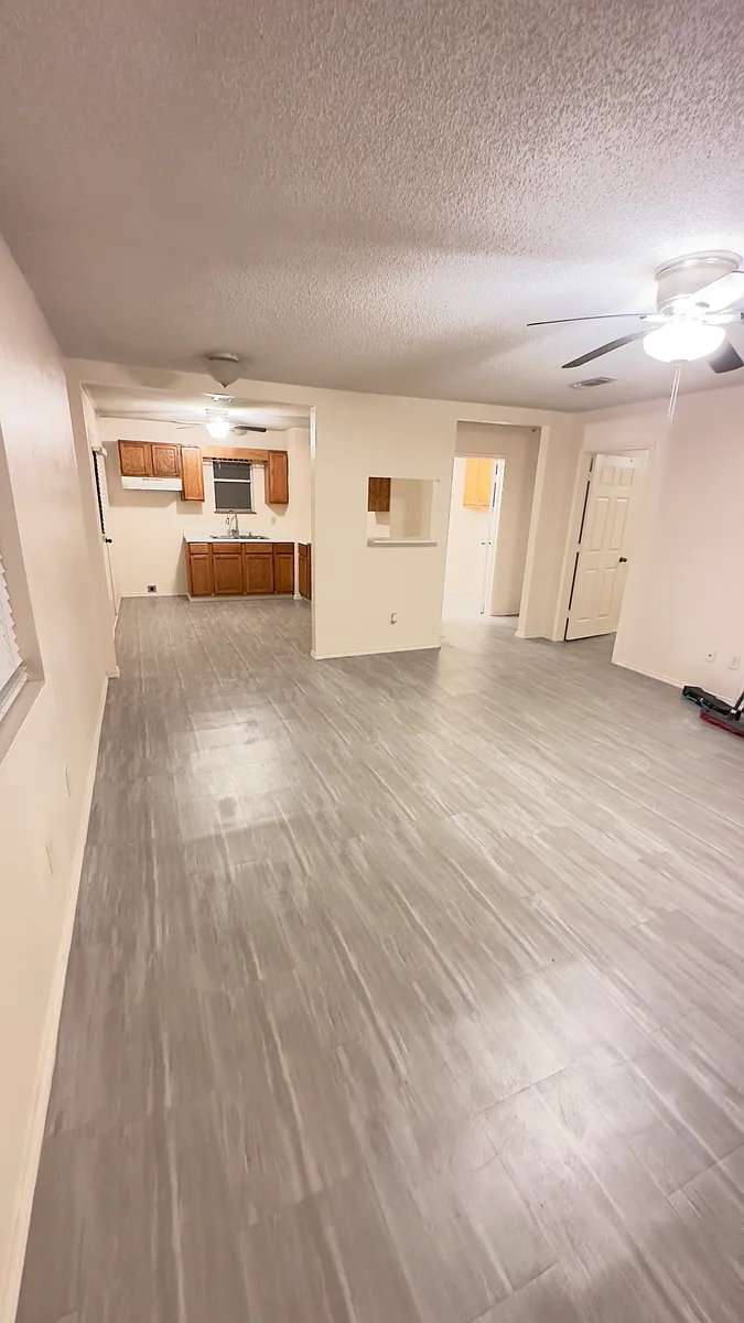 Building Photo - 1302 W Martin St
