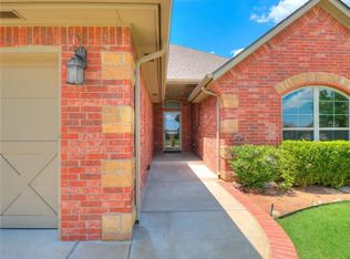1168 Monument Ln, Yukon, OK 73099