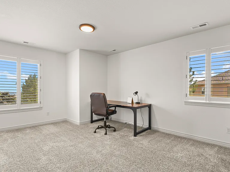 5440 Broadmoor Bluffs Dr — Photo 27