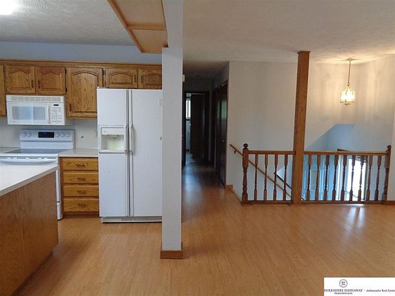 4th image of 312 11th Ave