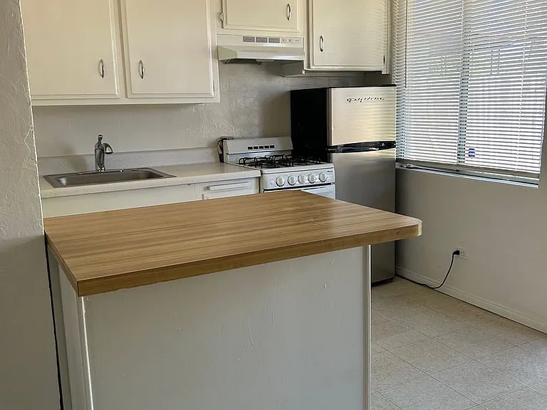 7634 Fox Trl #B — Photo 3