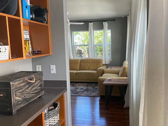 2nd image of 81 Meheu Cir