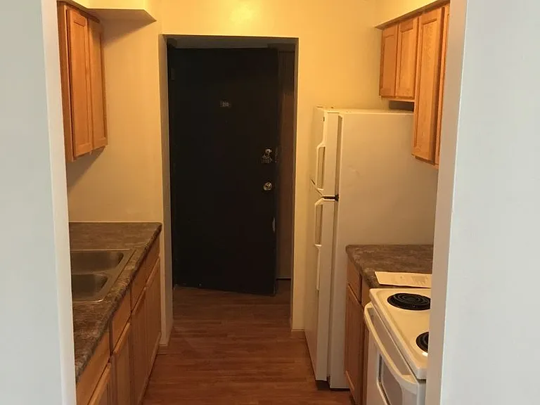 29 Alexander Ave — Photo 14