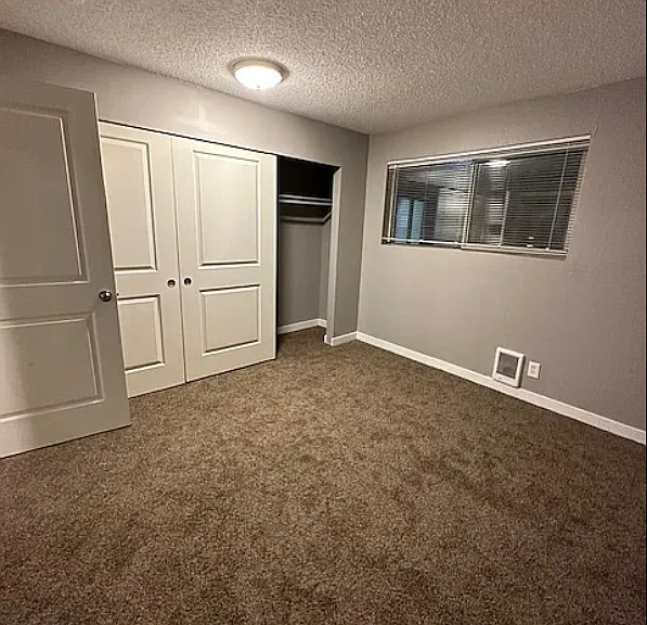 Emerald Place Apartments — Photo 4