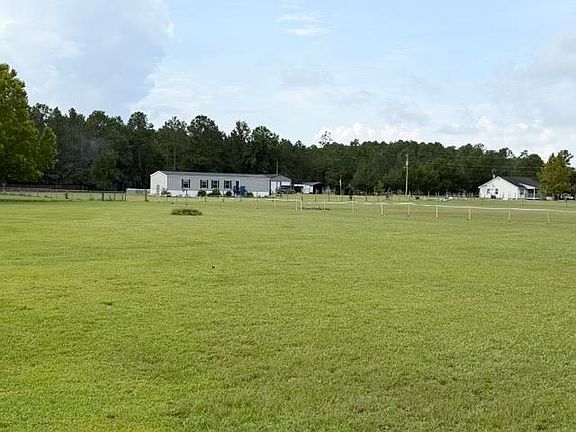 2nd image of 4224 Horse Pen Bay Rd.
