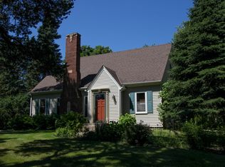 11201 Ridgemount Ave W, Minnetonka, MN 55305