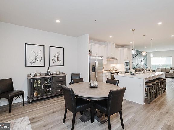 5th image of 2754 Quicksilver Way