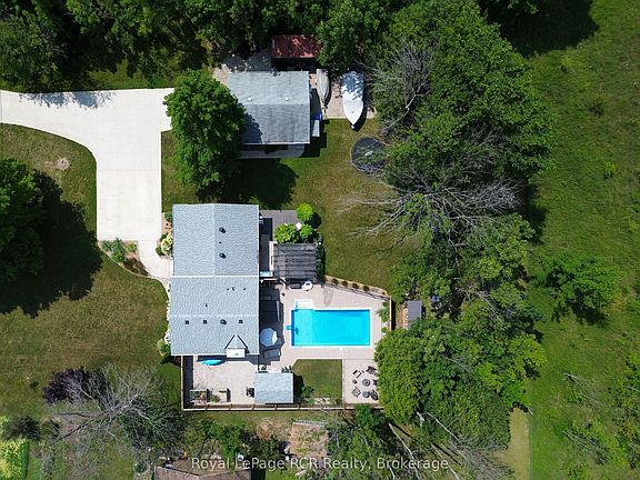 4th image of 319370 Grey Ave #1