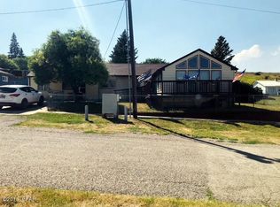 12 Cottonwood Ave, Stockett, MT 59480