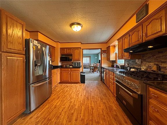 2nd image of 33 Toothman Rd