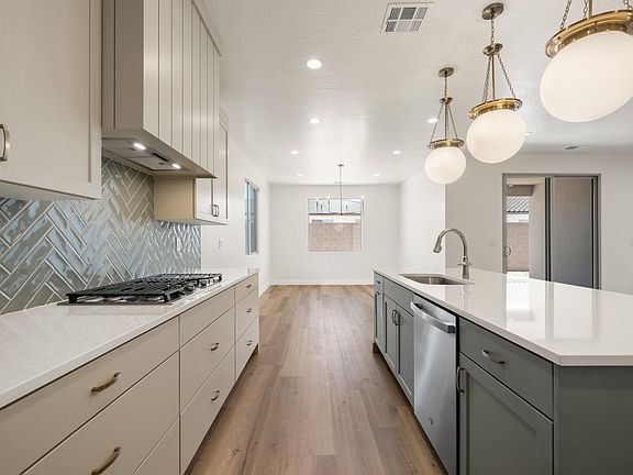 7th image of this home