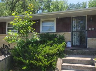 3707 Oak Grove Ave, Rockford, IL 61108