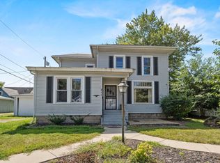 211 W 5th St, Auburn, IN 46706