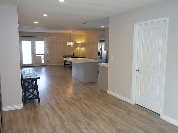 4th image of 2200 Glen Heather Way
