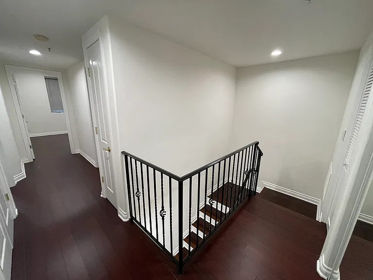 1426 N Laurel Ave #107 — Photo 7