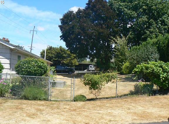 4th image of 6603 NE Hazel Dell Ave