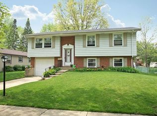2403 Willow Ln, Rolling Meadows, IL 60008