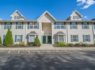 25 Chanda Ct, Clifton, NJ 07012