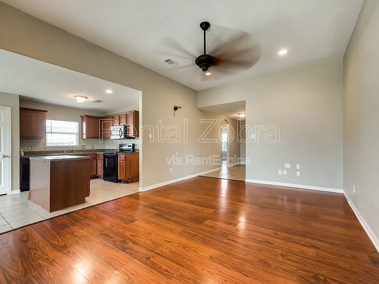 517 Misty Mountain Dr — Photo 4