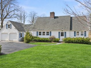 250 Secatogue Lane, West Islip, NY 11795