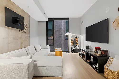 55 Lagrange St Photo 1
