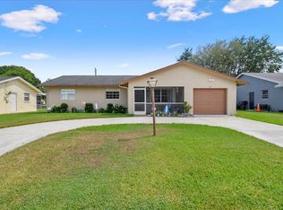 69 Springdale Rd, Lake Worth, FL 33467