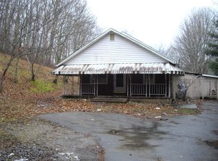 945 Ross Branch Rd, Princeton, WV 24740